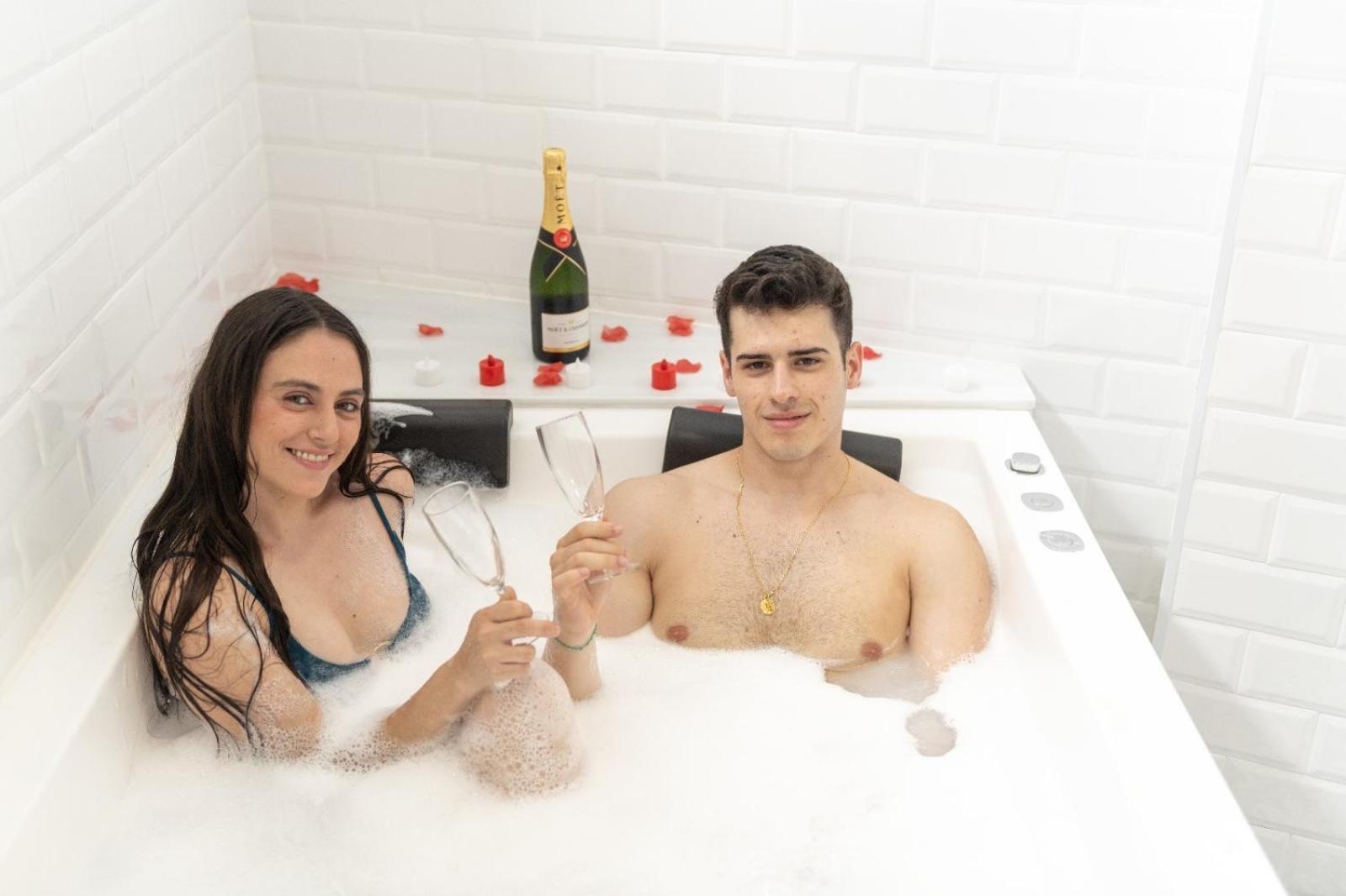 Alzira Bonita Suite Vip Jacuzzi Exterior foto